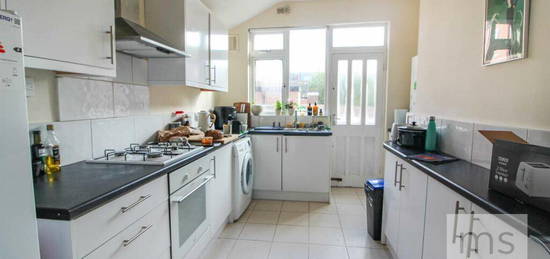 2 bedroom semi-detached house