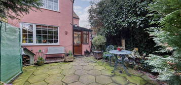 2 bed semi-detached house for sale