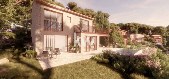 Villefranche-sur-Mer : Maison 6 pièces avec Jardin, Terrasse, P