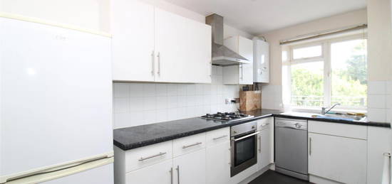 Flat to rent in Wilbury Crescent, Hove BN3