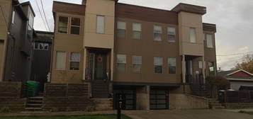 5475 N Bowdoin St UNIT B, Portland, OR 97203