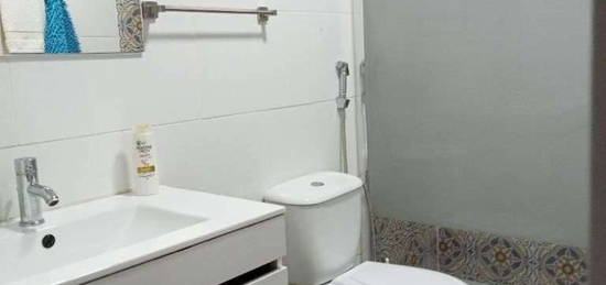 Quarto individual com WC privado