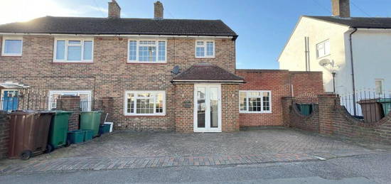 4 bedroom semi-detached house for sale