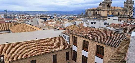 Casa en calle Montero Moya en San Felipe - El Almendral - La Merced, Jaén