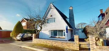 3 bedroom detached house