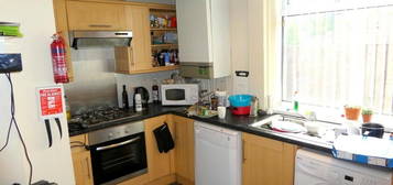 Semi-detached house to rent in Mauldeth Road, Withington, Manchester M20