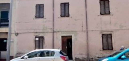 Casa indipendente in vendita in via Roma, 206