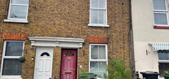 2 bedroom terraced house