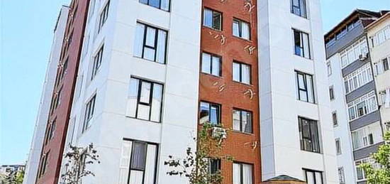 EYÜPSULTAN AKŞEMSETTİN'DE PANORAMİK ŞEHİR MAZARALI SATILIK DAİRE