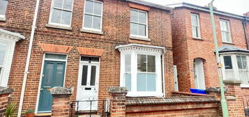 2 bedroom end of terrace house