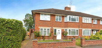 Maisonette to rent in Stubbs Moor Road, Farnborough, Hampshire GU14