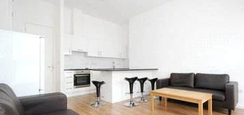 Flat to rent in 125 Fonthill Road, London N4