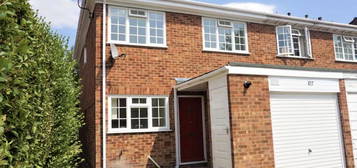 Semi-detached house to rent in Mccarthy Way, Wokingham RG40