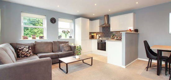 2 bed flat for sale