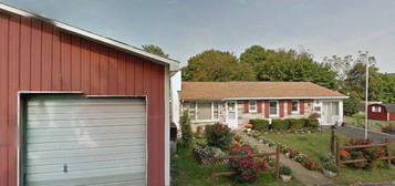 123 S 4th St, McConnellsburg, PA 17233