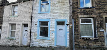 Terraced house to rent in Chelsea Street, Keighley BD21