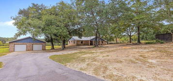 7133 Lee Haven Rd, Pass Christian, MS 39571