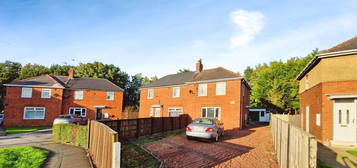 3 bed semi-detached house for sale