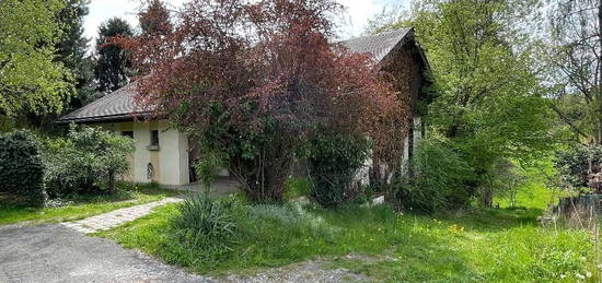 Privat: Wohnhaus mit Garten am Stadtrand von Graz in exklusiver Grünlage