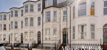 6 bed terraced house for sale