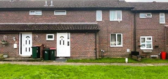 Terraced house to rent in Masefield Road, Bewbush, Crawley RH11