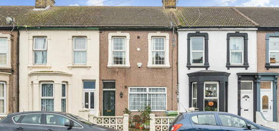 4 bedroom terraced house for sale