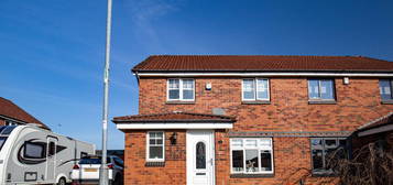 3 bed semi-detached house for sale