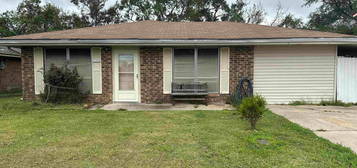 324 Troy St, Houma, LA 70363