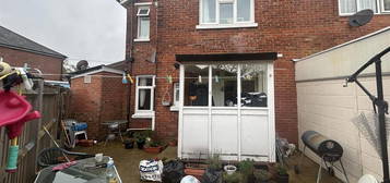 Maisonette to rent in Twyford Avenue, Shirley, Southampton SO15