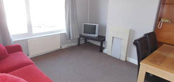 Flat to rent in Green Lane, Ilkeston DE7