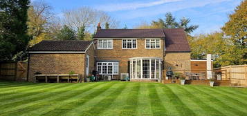 4 bedroom detached house to rent