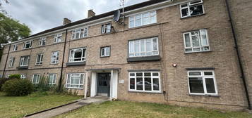 Flat for sale in Churchbury Lane, Enfield EN1