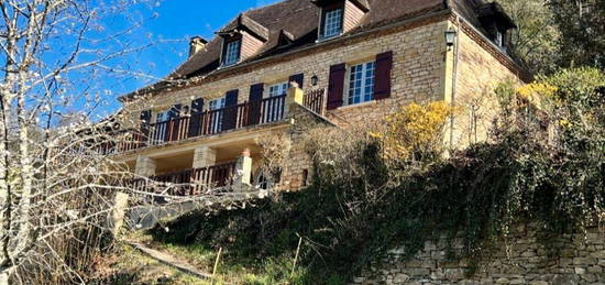 Maison 9 pieces 186 m2 à beynac vue sur 4 châteaux