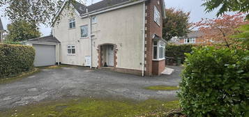 5 bed detached house for sale