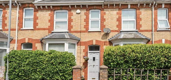 4 bedroom terraced house for sale