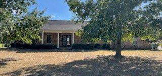 103 Honeysuckle, Paradise, TX 76073