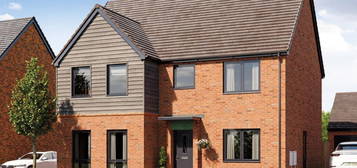 4 bed detached house for sale