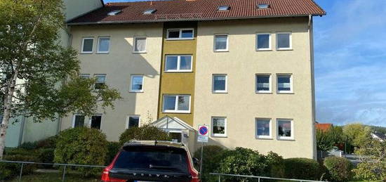 Helle  2-Zimmer-Wohnung im DG, mit Balkon und Tageslichtbad