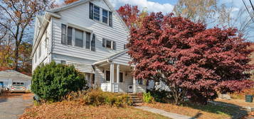 83 Pine St, Torrington, CT 06790