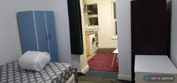 1 bedroom flat share