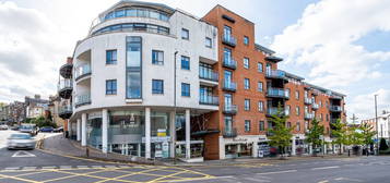 3 bed flat for sale