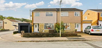 3 bed semi-detached house to rent