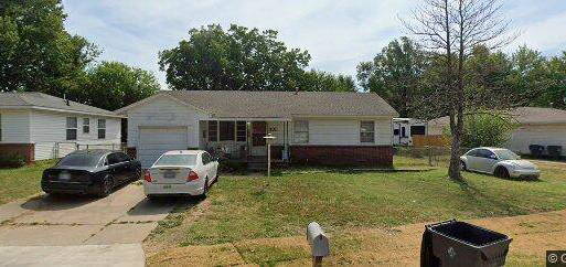 313 N 20th St, Collinsville, OK 74021