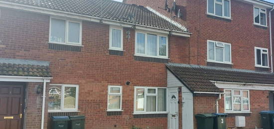 Maisonette to rent in Linstock Way, Longford, Coventry CV6