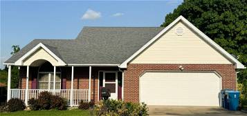 1609 Independence Dr, Jefferson City, MO 65109