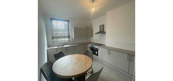 2 bed flat to rent