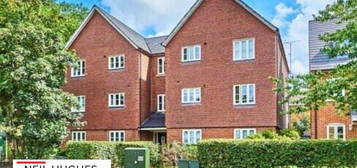 Flat for sale in Page Place, Frogmore, St. Albans, Hertfordshire AL2