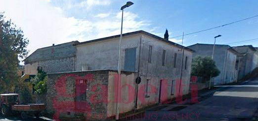 Sadali, casa con giardino e terrazza