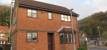 Detached house to rent in The Spinneys, Lewes, East Sussex BN7