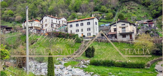 Casa indipendente in vendita a Canzo